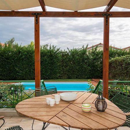 Venus Villa With Private Pool, 2Min To The Beach Finikounta Exterior foto