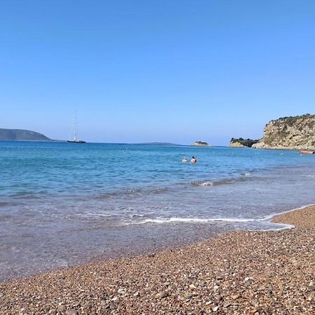 Venus Villa With Private Pool, 2Min To The Beach Finikounta Exterior foto