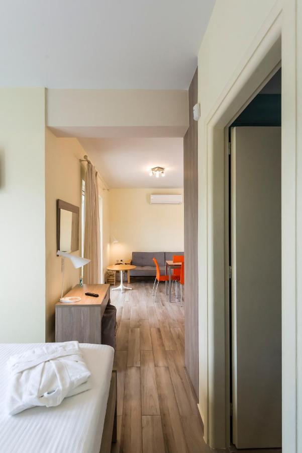 Venus Villa With Private Pool, 2Min To The Beach Finikounta Exterior foto