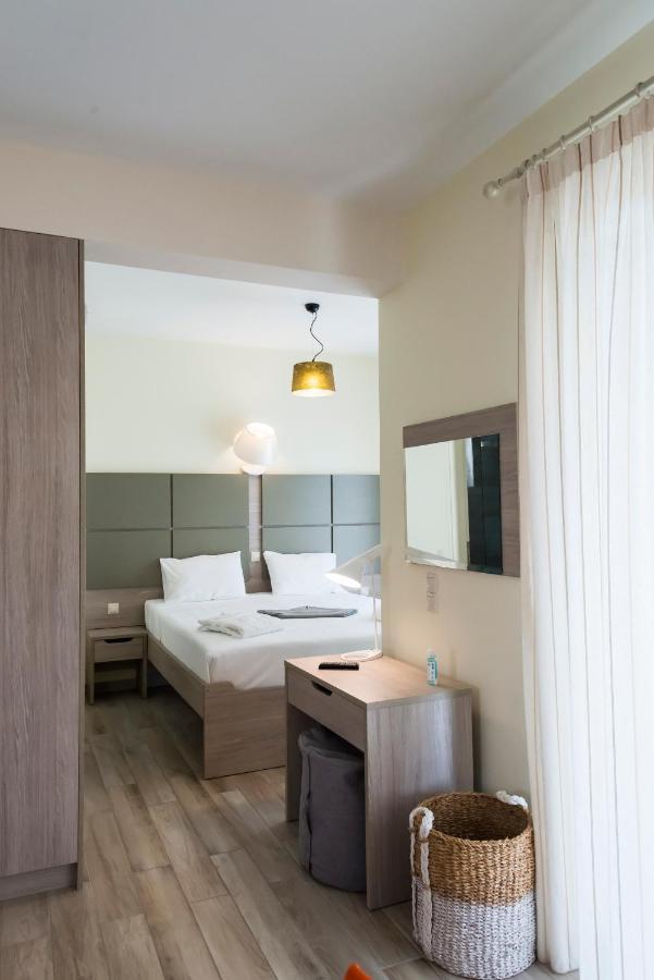 Venus Villa With Private Pool, 2Min To The Beach Finikounta Exterior foto